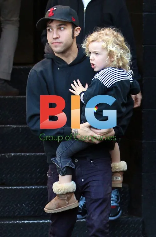 Singer Pete Wentz with son Bronx