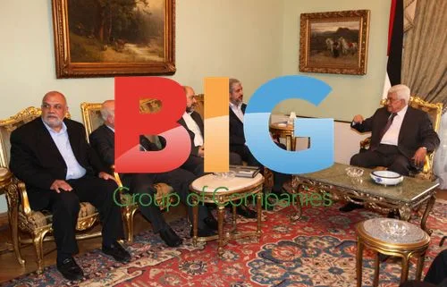 Abbas and Meshaal meet in Cairo