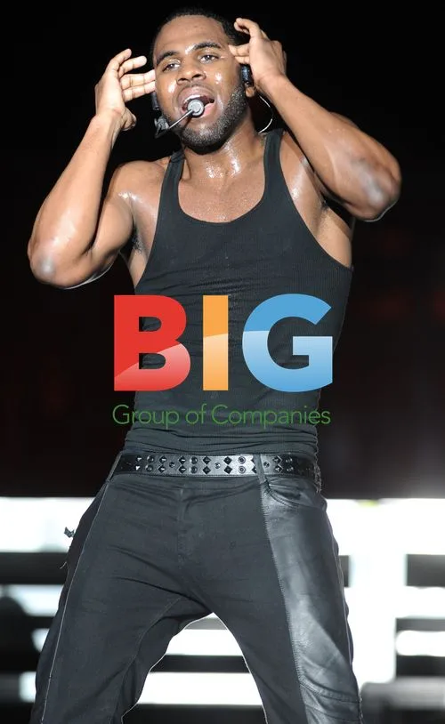 Jason DeRulo Performs at Black Eyed Peas Tour