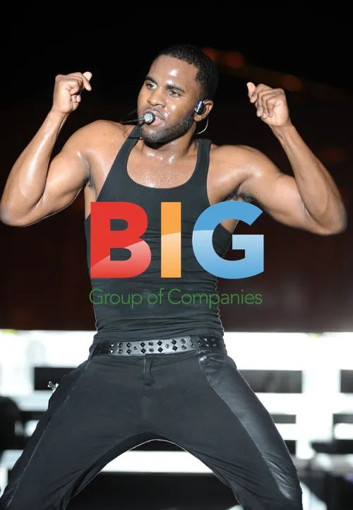 Jason DeRulo Performs at Black Eyed Peas Tour Final