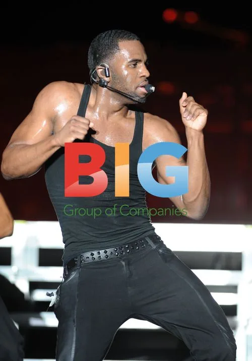 Jason DeRulo Performs at Black Eyed Peas Tour Finale
