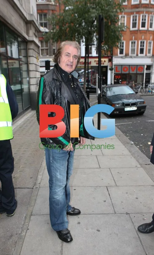 Engelbert Humperdinck Leaves Radio Two Studios