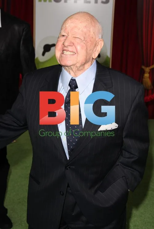Mickey Rooney at 'The Muppets' Premiere