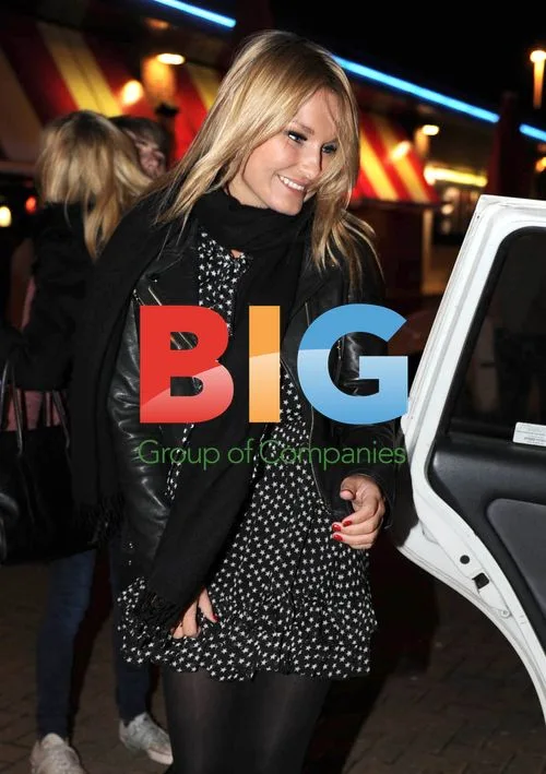 TOWIE's Sam Faiers Leaves TGI Friday's with X Factor's Amelia Lily's Mom