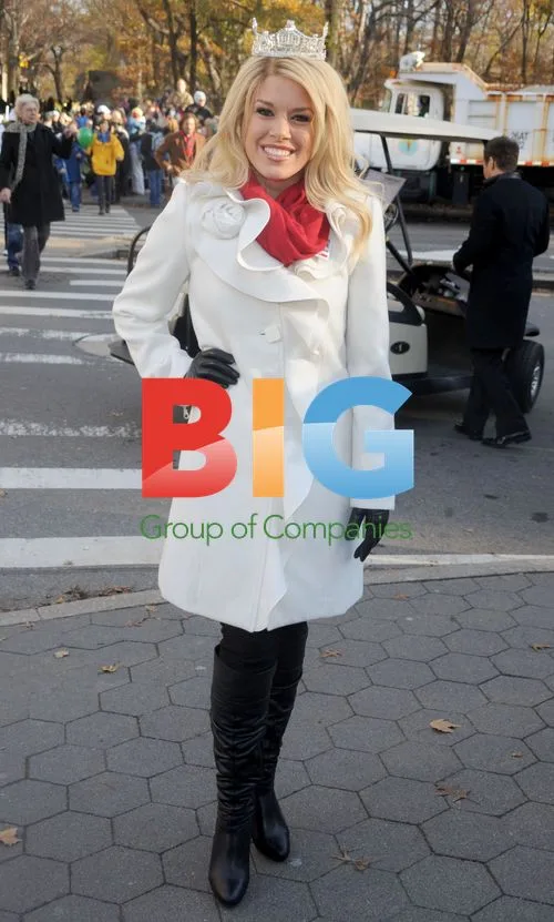 Teresa Scanlan at Macy's Thanksgiving Parade