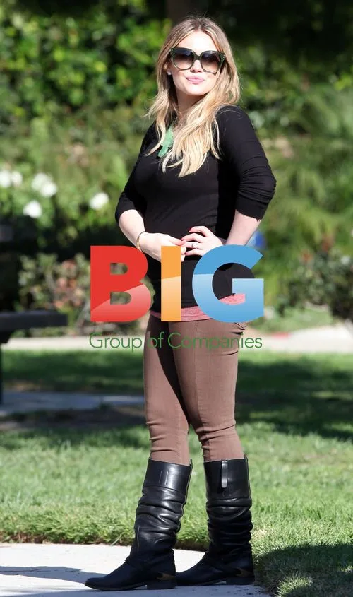 Hilary Duff and Mike Comrie at Coldwater Canyon Park