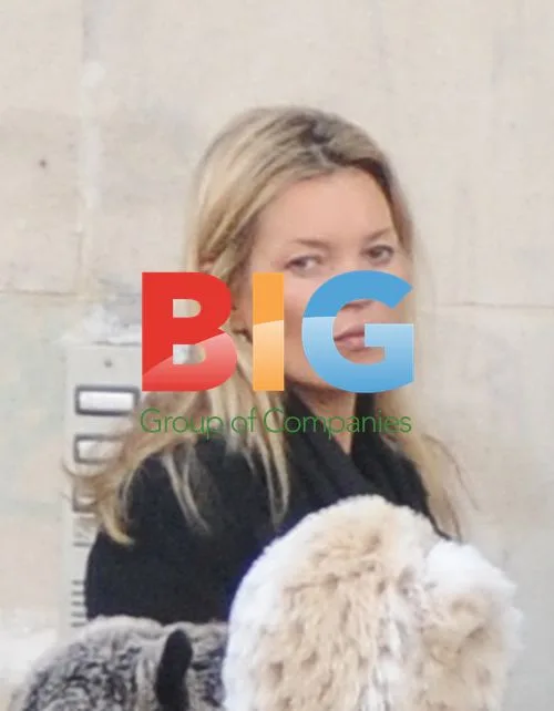 Kate Moss Out with Daughters in London