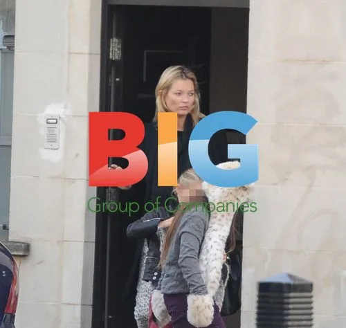 Kate Moss Out with Daughters