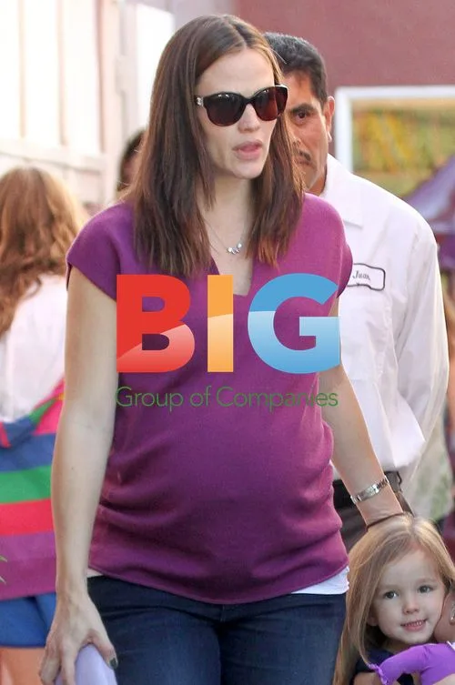 Jennifer Garner and Ben Affleck with Daughters