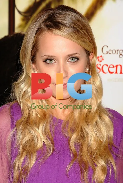 Megan Park at "The Descendants" Premiere