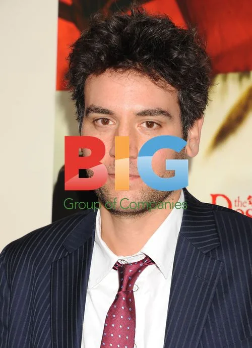 Josh Radnor at "The Descendants" LA Premiere