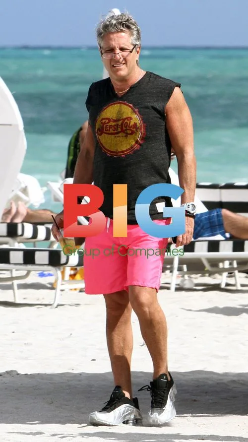 Donny Deutsch Relaxes on Miami Beach