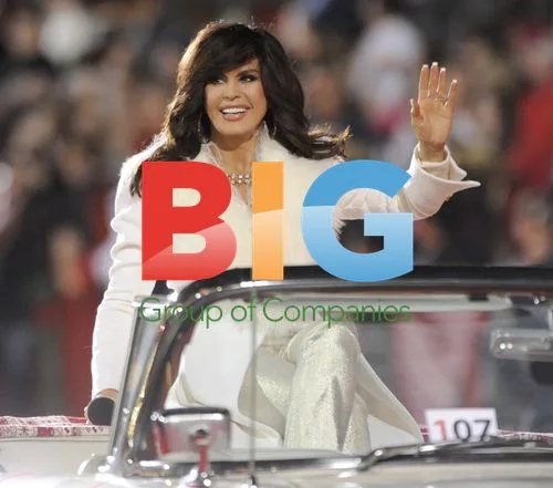 Marie Osmond rides in Hollywood Christmas Parade