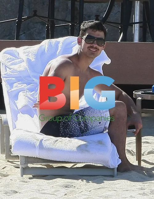 Joe Jonas Enjoys Mexico Trip