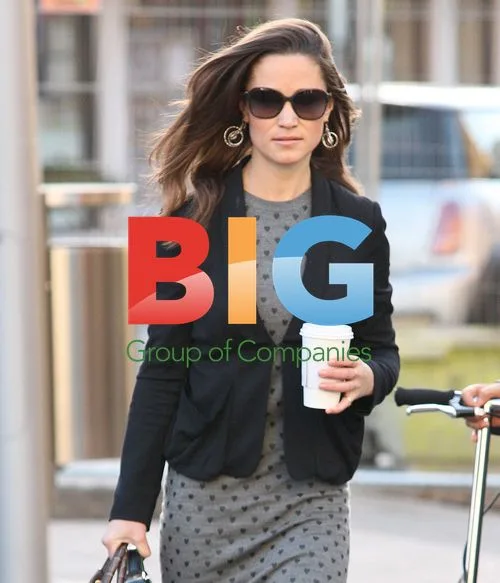 Pippa Middleton Out in London