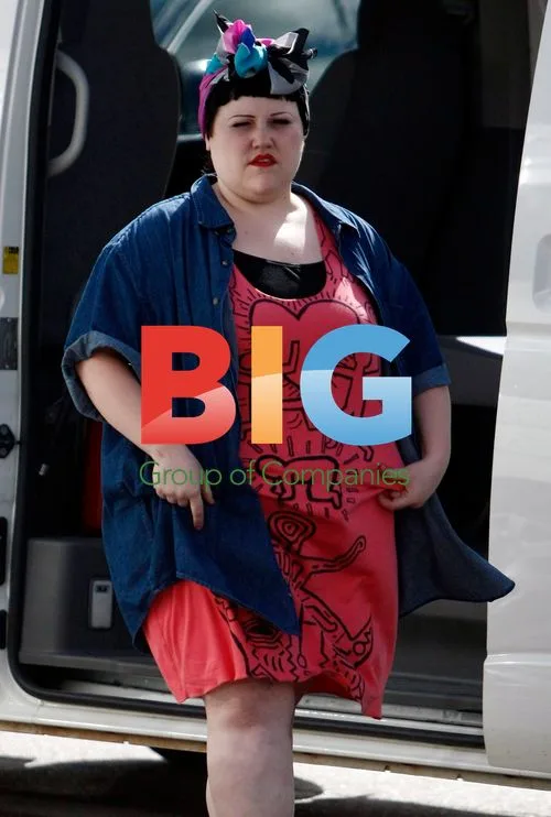 Beth Ditto and Gossip Arrive at Perth Airport