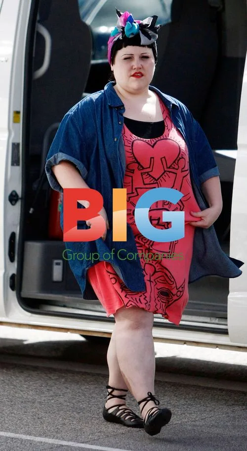Beth Ditto and Gossip Arrive at Perth Airport
