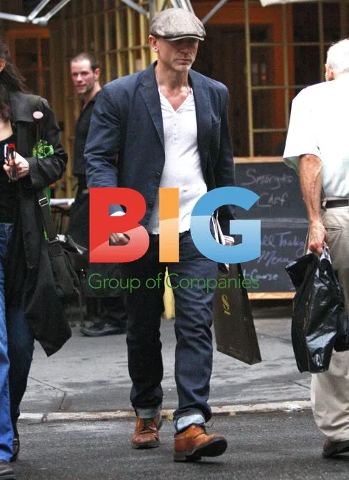 Daniel Craig Out and About in NY