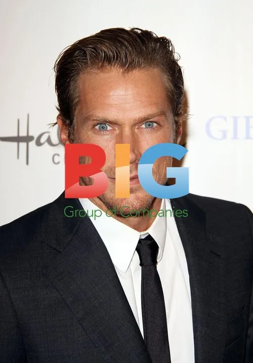 Stars Arrive at Hero Dog Awards