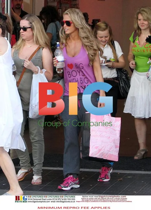 Katie Price Shops in Brighton