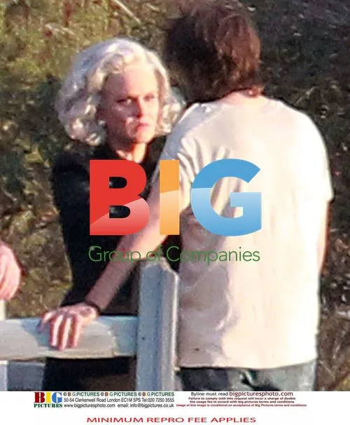 Katy Perry on set for "The One That Got Away"
