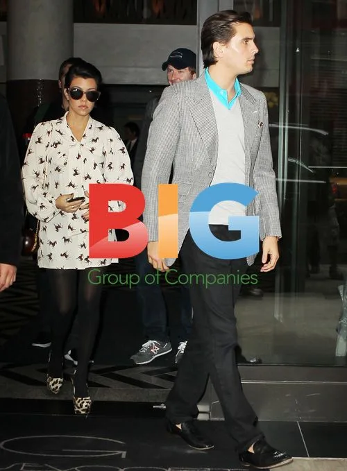 Kourtney Kardashian Outfit Change