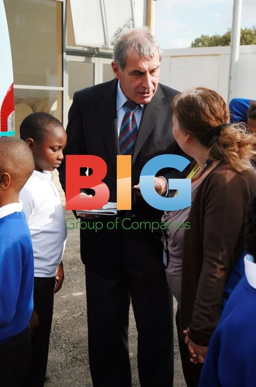 Peter Shilton Presents Sunshine Coach