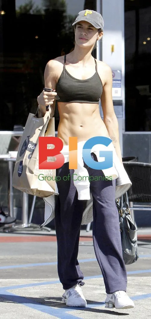 Elisabetta Canalis at LA Market