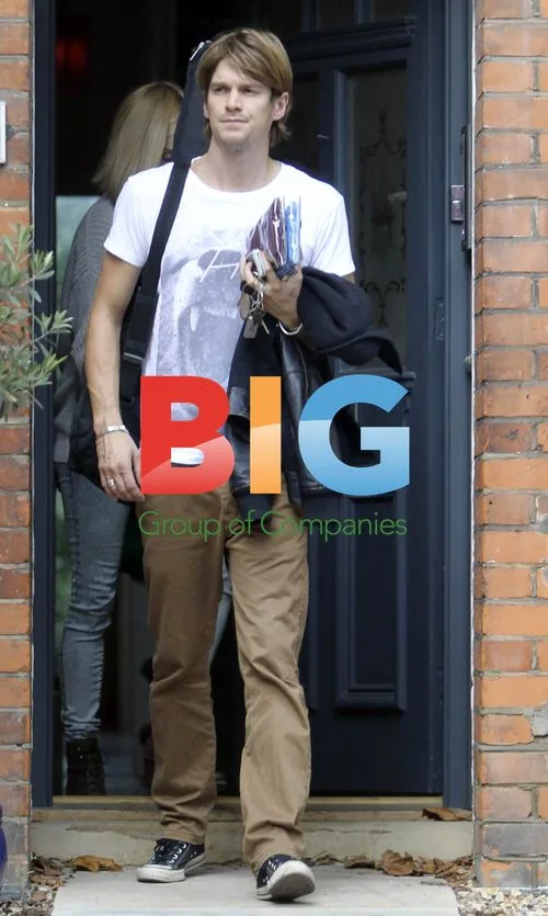 Fearne Cotton and Jesse Wood Kiss Goodbye
