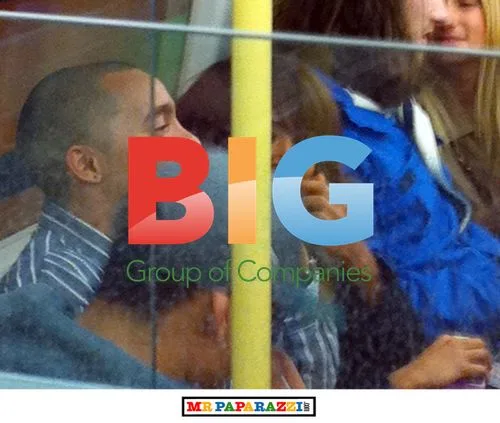 Sugababe Jade Ewen on London Tube