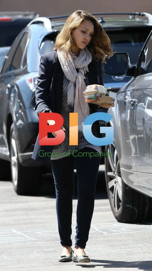 Jessica Alba Out with Daughters in LA