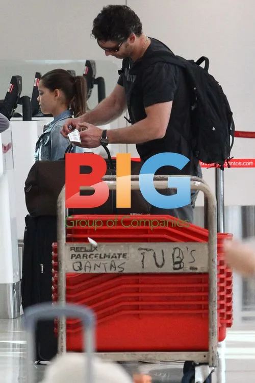 Eric Bana and Family Leaving Sydney Airport