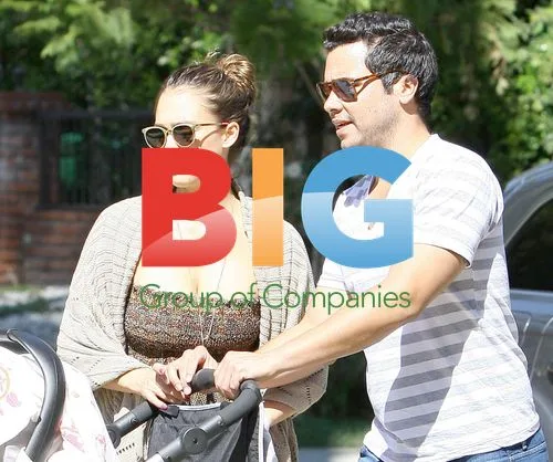 Jessica Alba and Daughter at Park