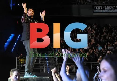 Simon Le Bon of Duran Duran Performs