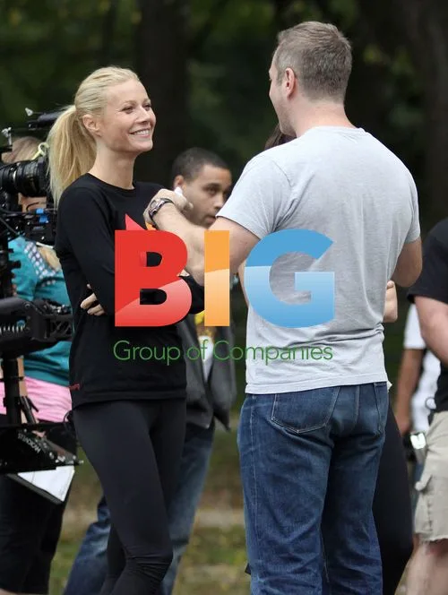 Gwyneth Paltrow Jogs on Film Set