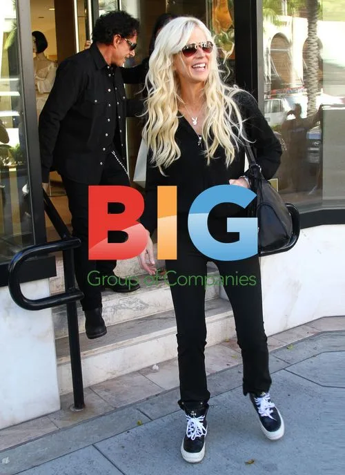 Michaele Salahi and Neal Schon out in LA