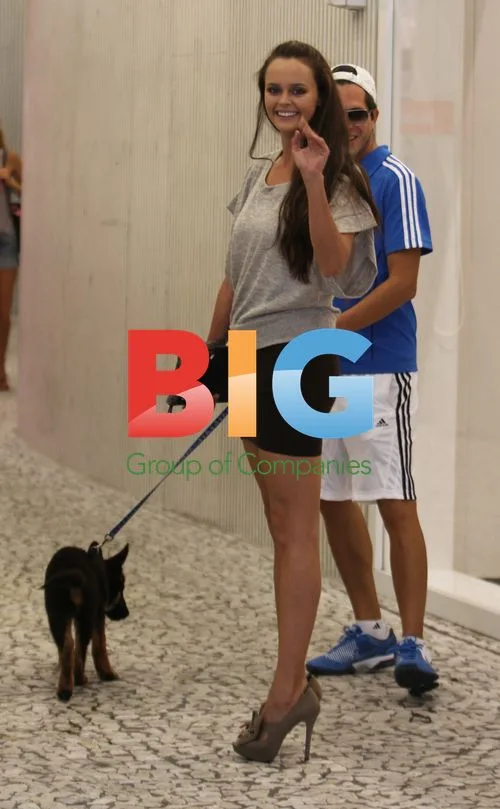 Shaila Durcal Spotted Dining with Friends in Madrid