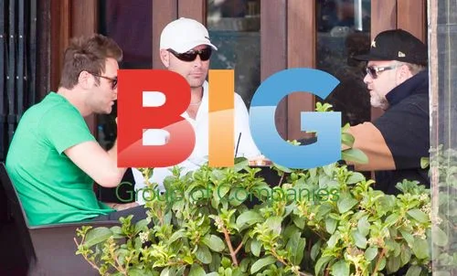 Brian McFadden Leaves Sydney Restaurant in Red Ferrari