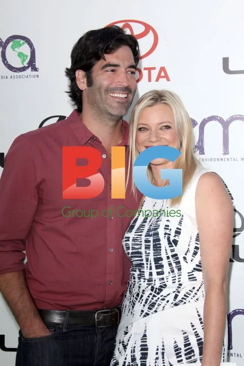 Carter Oosterhouse and Amy Smart at 2011 Environmental Media Awards