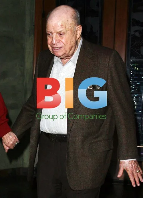 Don Rickles out to dinner with wife
