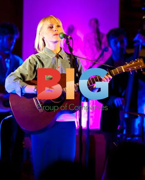 Laura Marling Performs at Norwich Cathedral