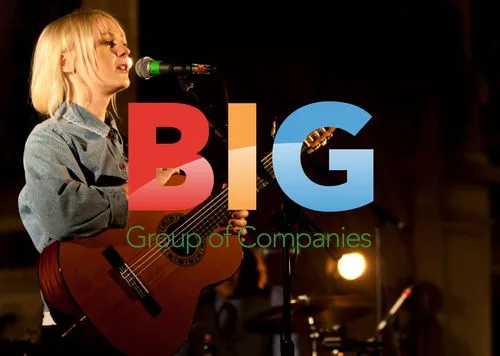 Laura Marling Performs at Norwich Cathedral