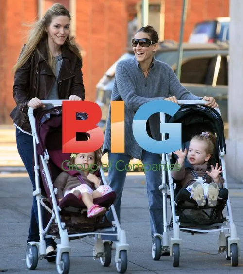 Sarah Jessica Parker and Twins Take Stroll