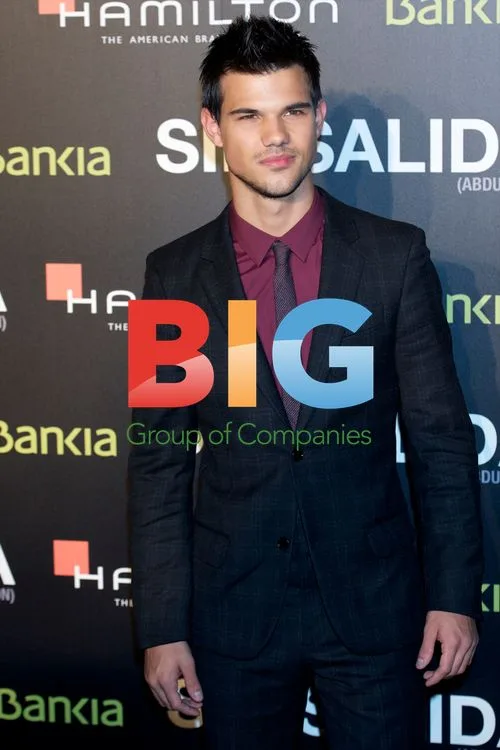 Taylor Lautner Attends 'Abduction' Photocall