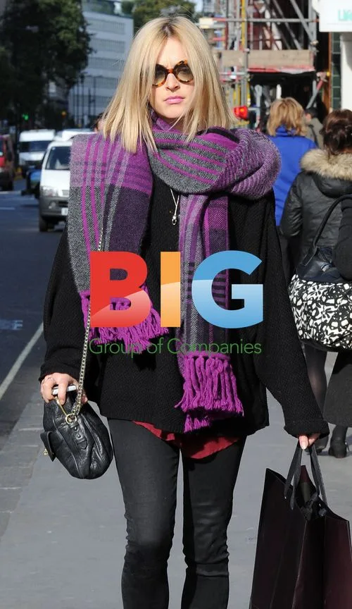 Fearne Cotton Leaves BBC Radio 1