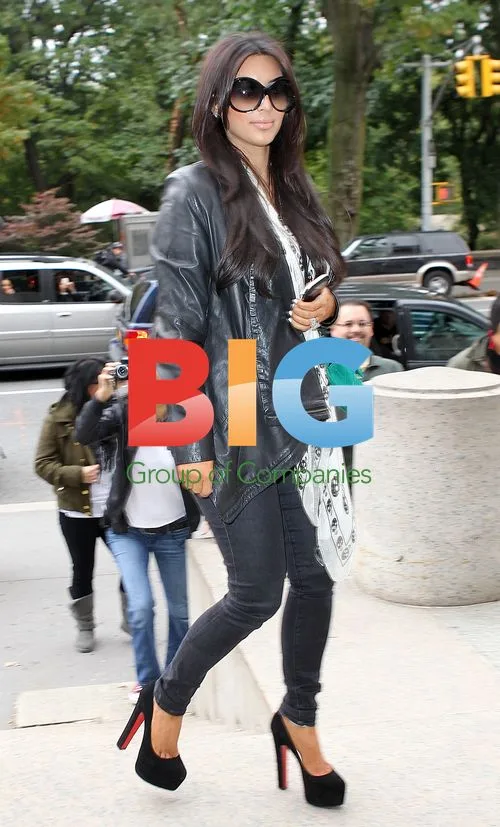 Kardashians Visit Museum in NYC