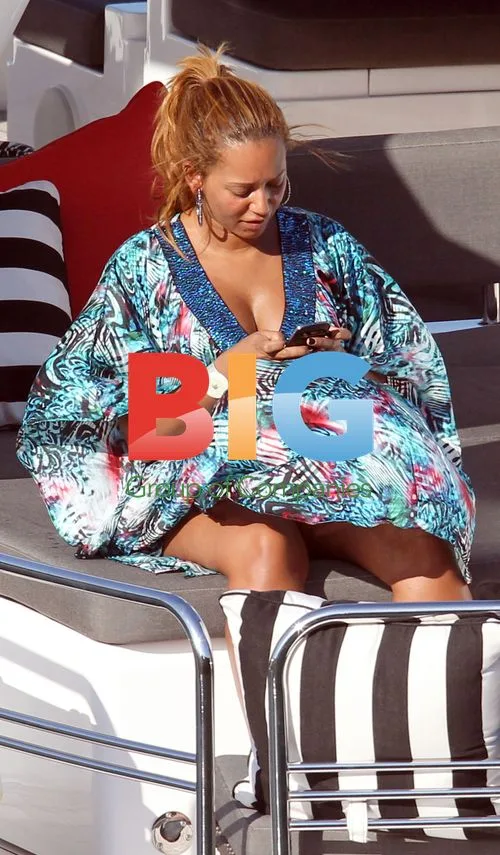 Ronan Keating, Mel B and family cruise Sydney Harbour