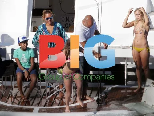 Ronan Keating with Mel B and Family on Yacht