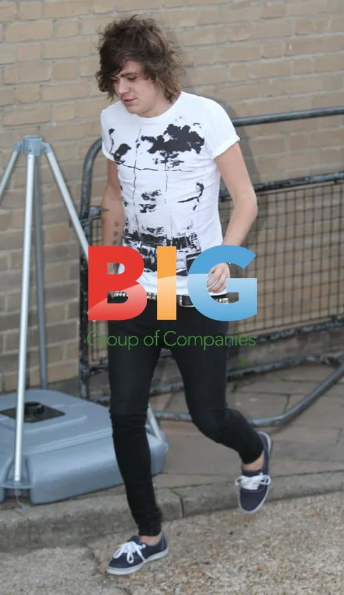 X Factor Contestants Arrive for Rehearsal