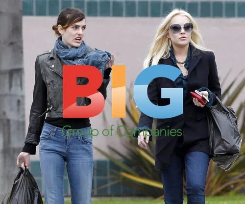 Lindsay Lohan and Ali Shopping Before Court Date